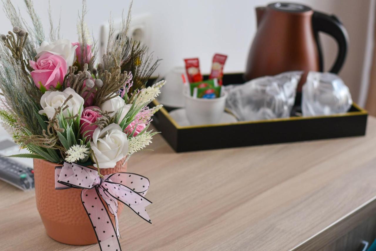 Casa Topaz Mamaia Nord ナボダリ エクステリア 写真
