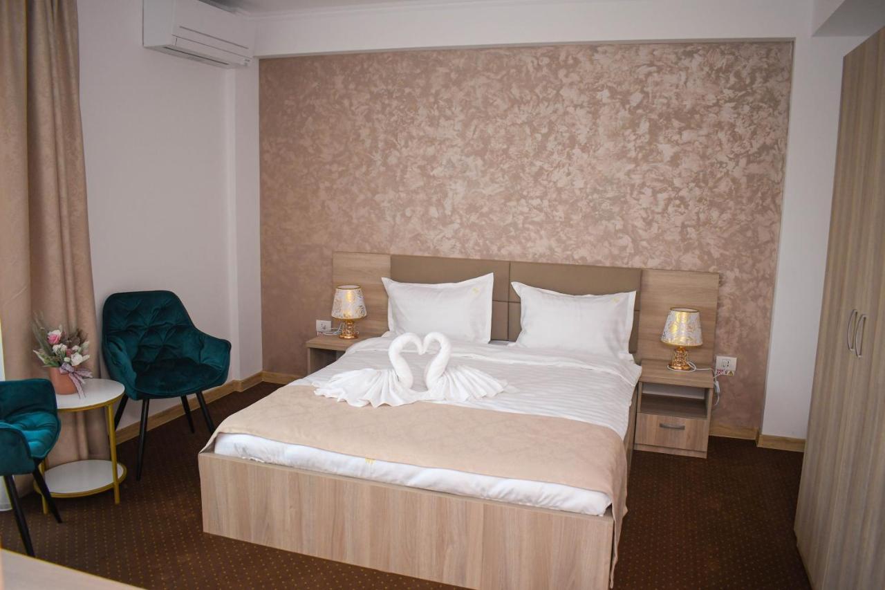 Casa Topaz Mamaia Nord ナボダリ エクステリア 写真