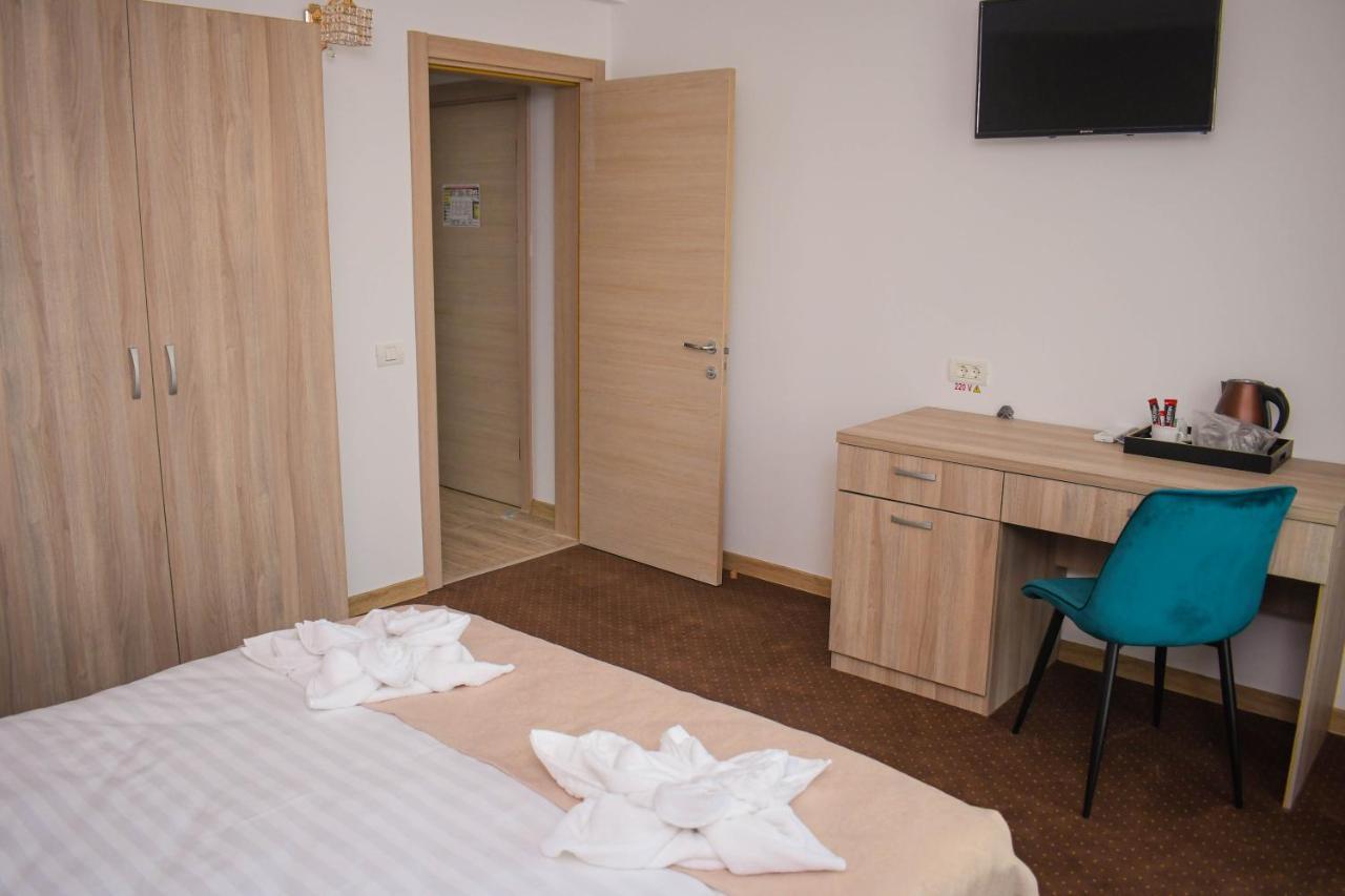 Casa Topaz Mamaia Nord ナボダリ エクステリア 写真