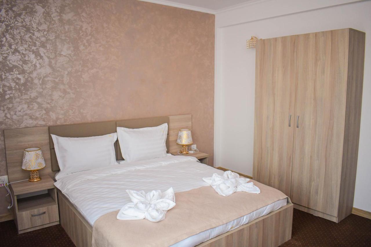 Casa Topaz Mamaia Nord ナボダリ エクステリア 写真